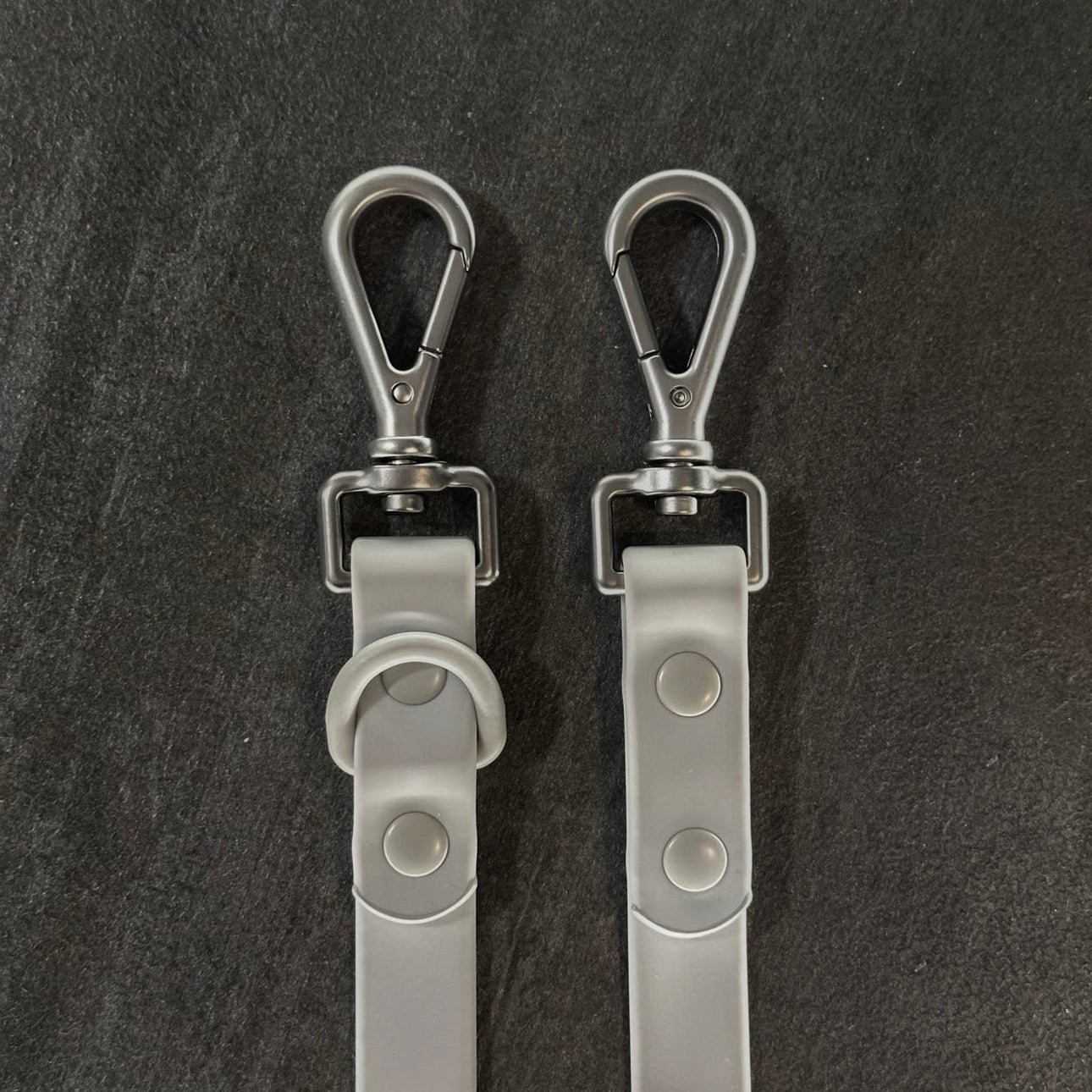 Multi-leash for dogs in durable material