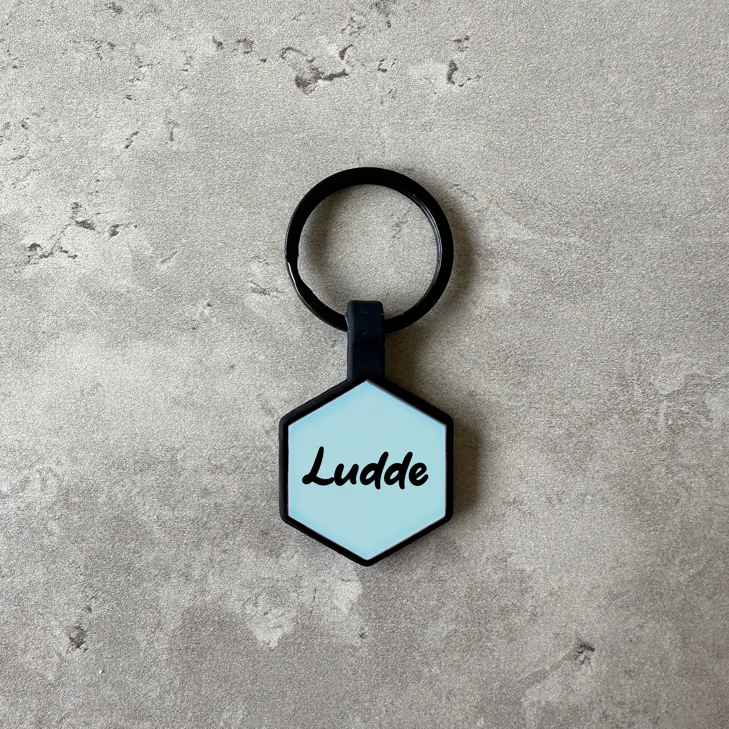 Light blue name tag for dog - Font Tea