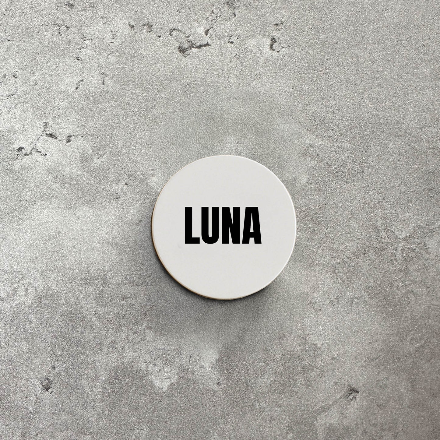 Rund självhäftande namnskylt