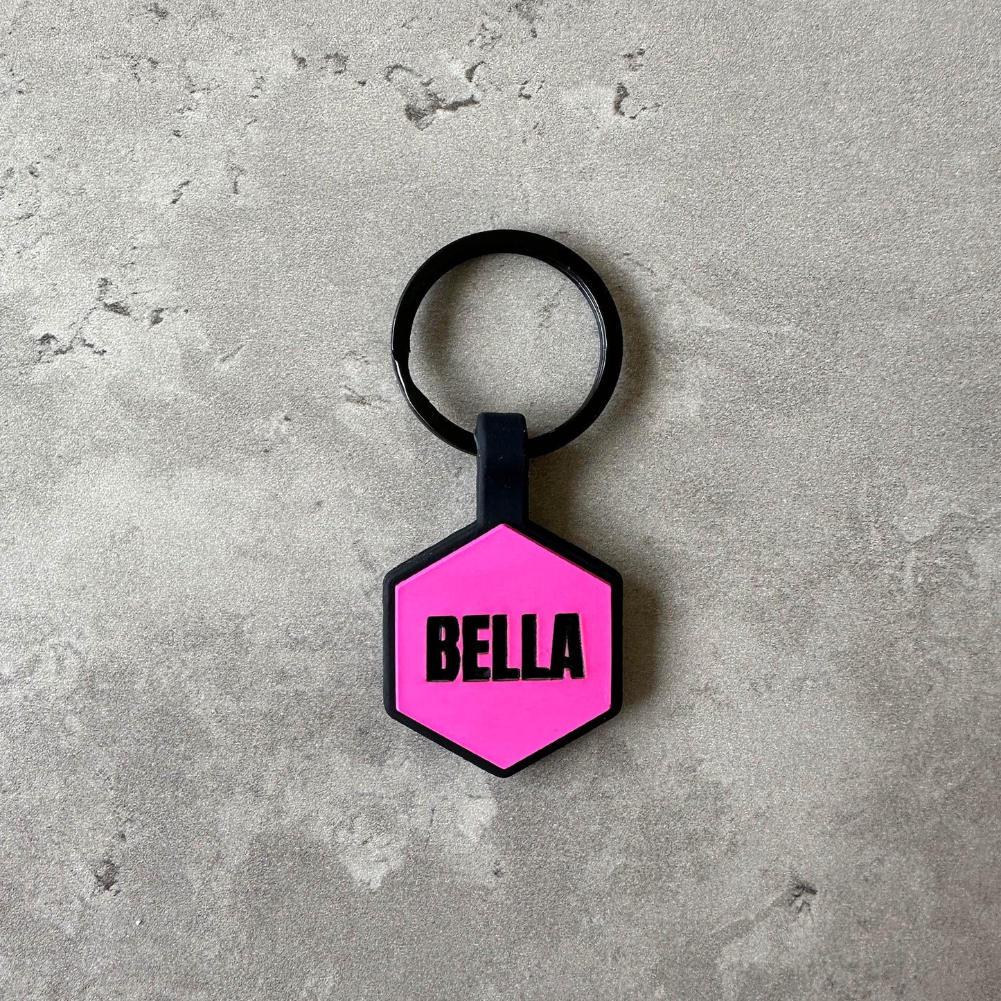 Cerise dog name tag - Font Anton