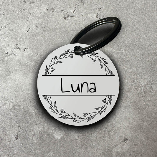 Namnbricka i akryl till hund - Motiv med blommor #1